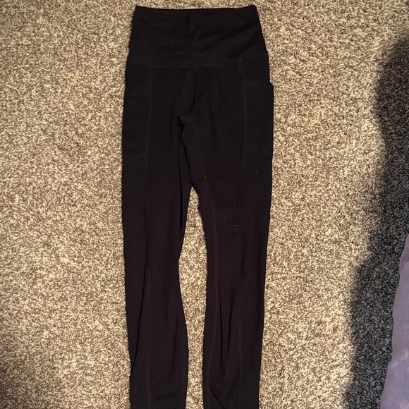 Yogalicious Lux Black Leggings with Pockets - Picture 3 of 4